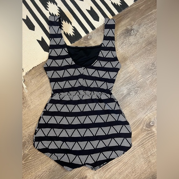 Seea Maidu Tofino Retro One Piece Swimsuit Small - Picture 4 of 11